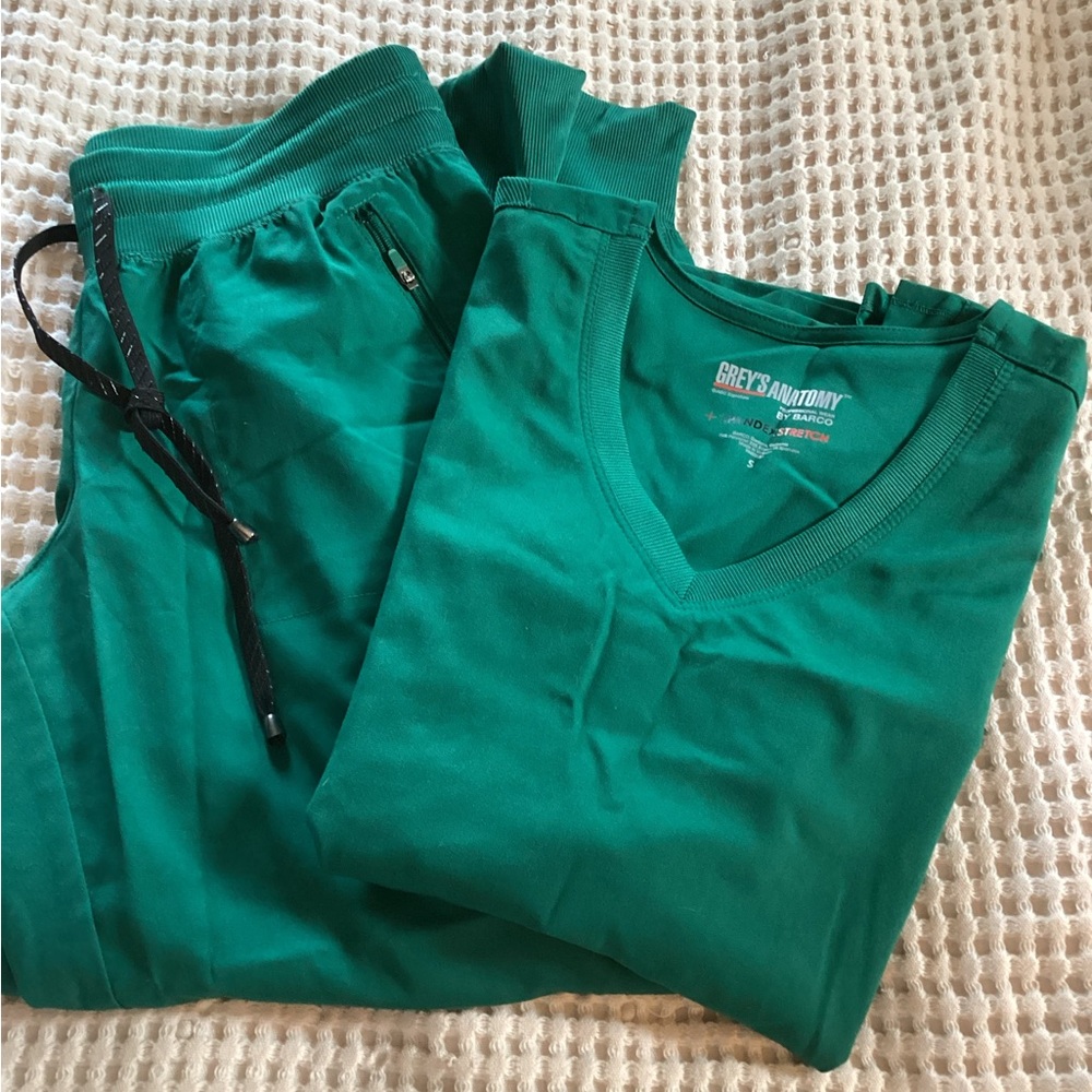 Grey's Anatomy Green Track Pants Joggers and V-Neck Top